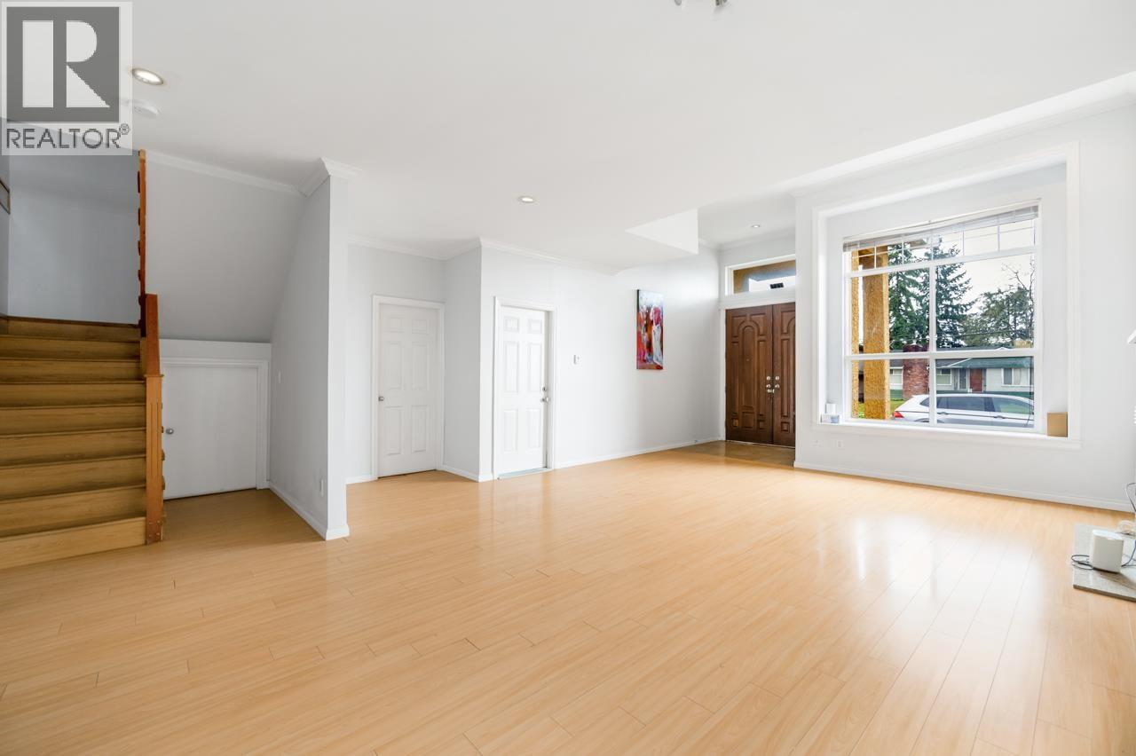 5989 Rumble Street, Burnaby, British Columbia  V5J 2C6 - Photo 6 - R3153956