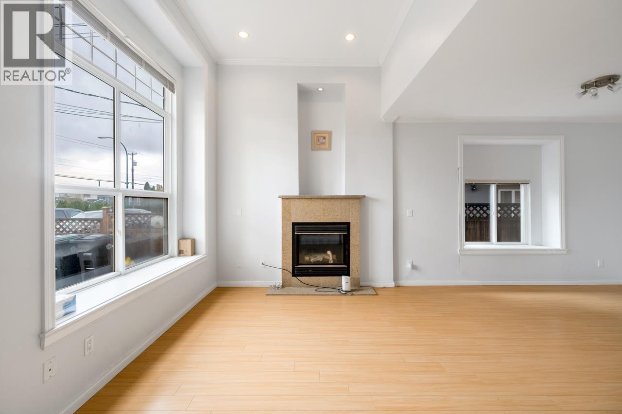 5989 Rumble Street, Burnaby, British Columbia  V5J 2C6 - Photo 7 - R3153956