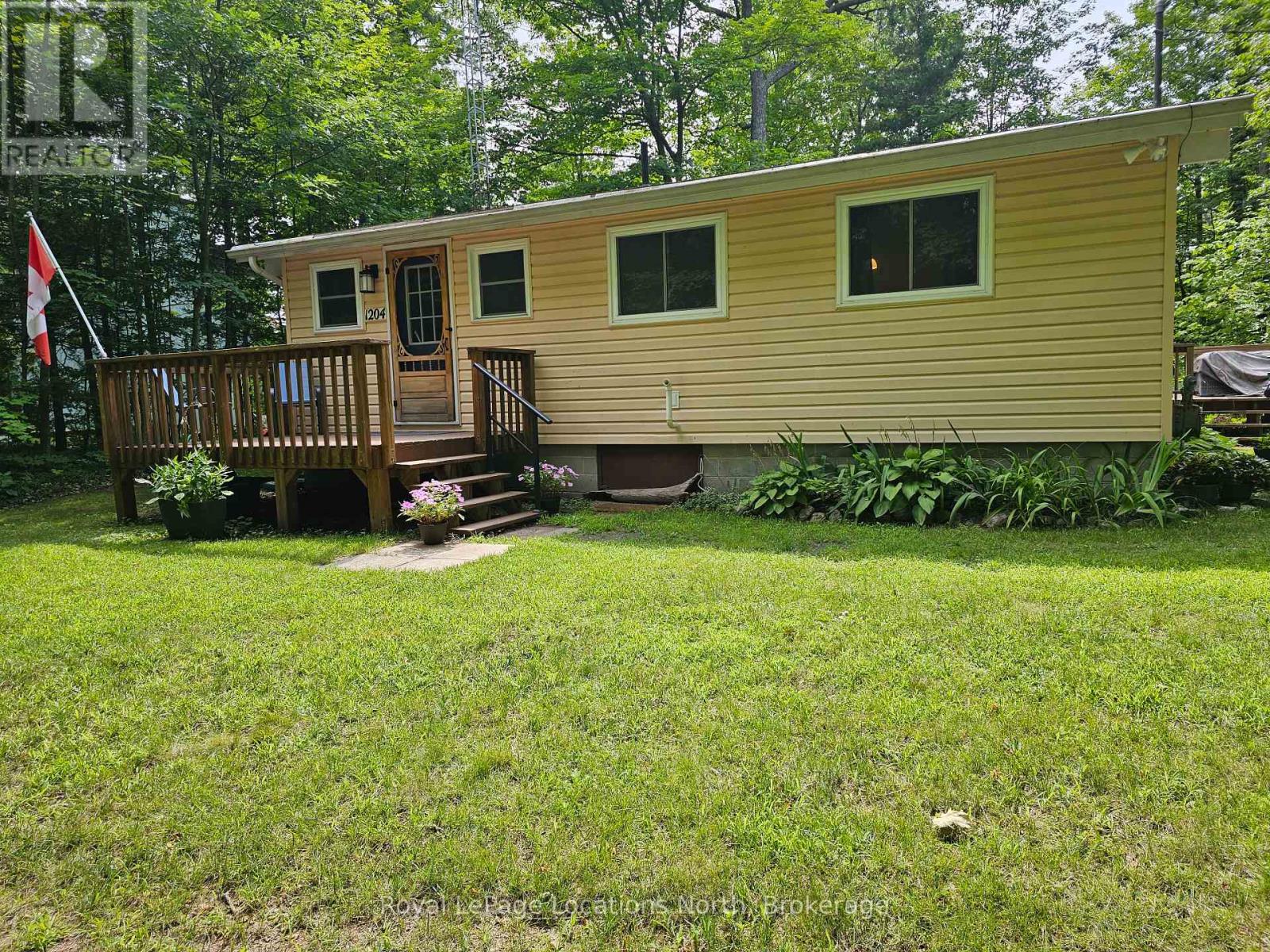 1204 Tiny Beaches Road North Road N, Tiny, Ontario  L9M 0H7 - Photo 1 - S13653874