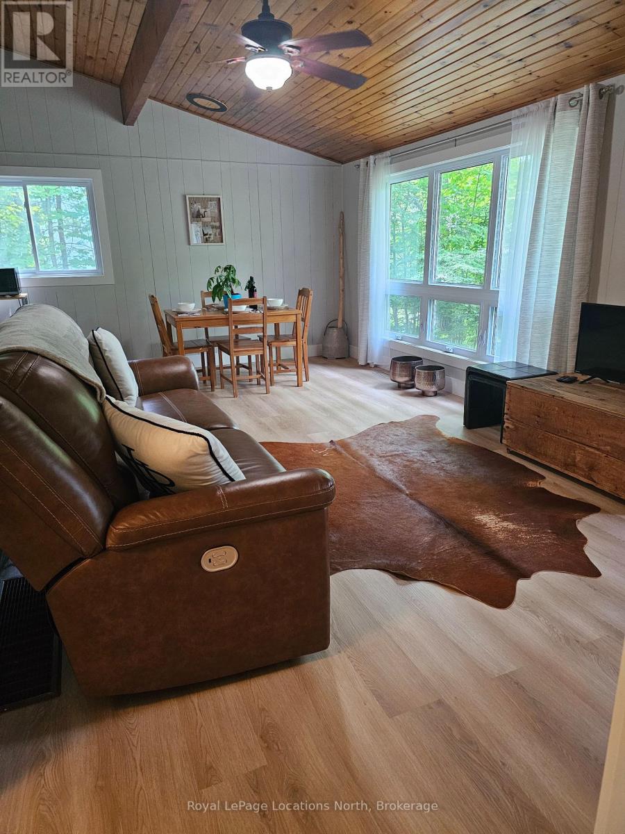 1204 Tiny Beaches Road North Road N, Tiny, Ontario  L9M 0H7 - Photo 11 - S13653874