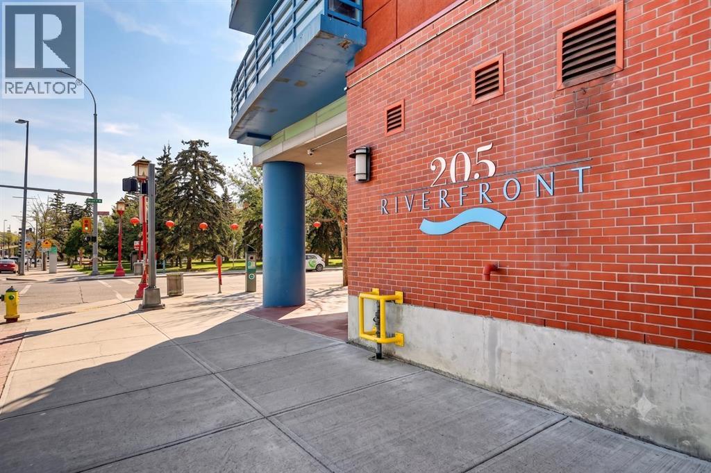 312, 205 Riverfront Avenue SW, Calgary, Alberta  T2P 5K4 - Photo 2 - A2334400