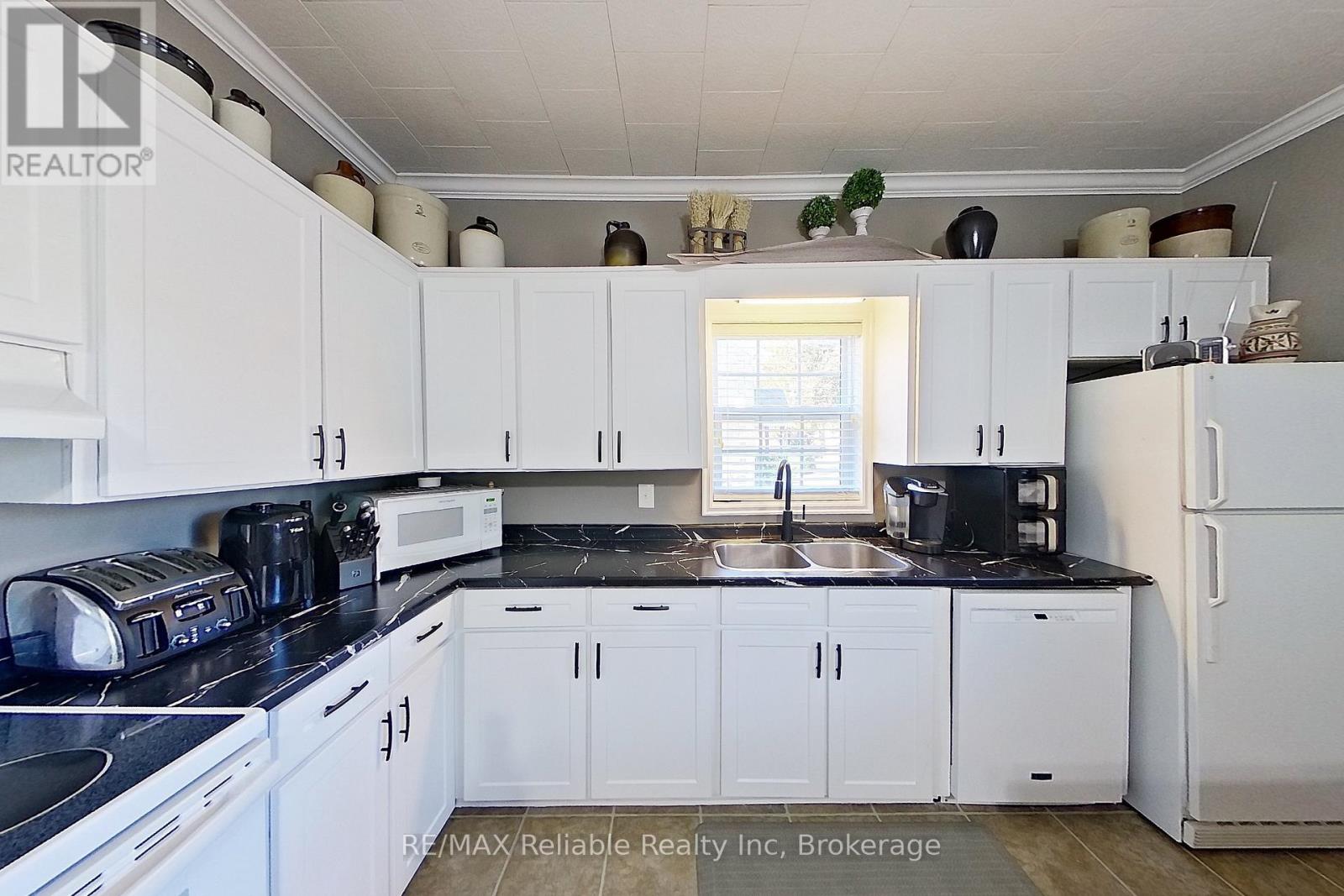 91 King Street, Bluewater (Hensall), Ontario  N0M 1X0 - Photo 6 - X13653852