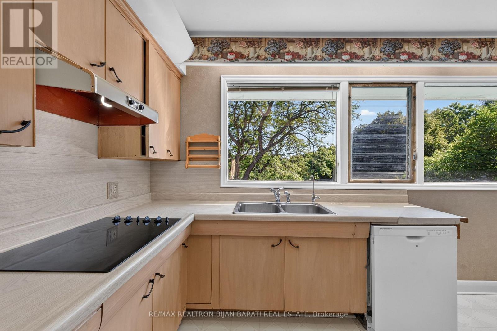 14 Heathview Avenue, Toronto, Ontario  M2K 2C1 - Photo 19 - C13540148