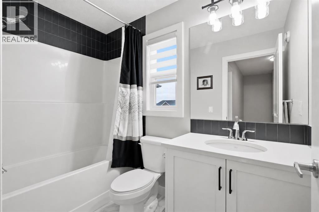140 Fireside Way, Cochrane, Alberta  T4C 2T1 - Photo 14 - A2335528