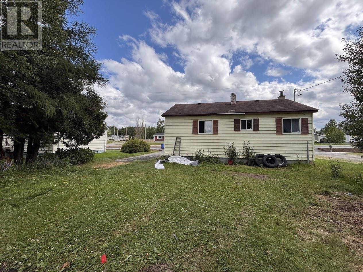 71 Manitou Rd, Manitouwadge, Ontario  P0T 2C0 - Photo 8 - TB2600719