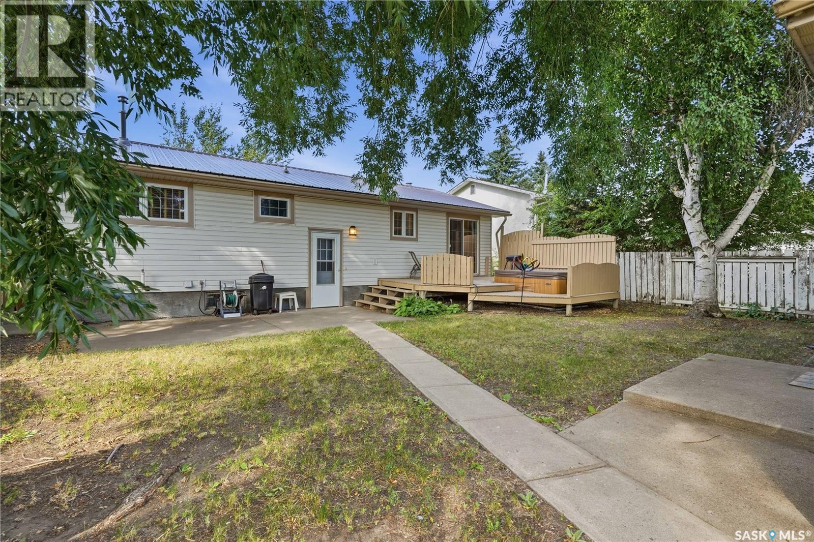1409 Duffield Street W, Moose Jaw, Saskatchewan  S6H 5K5 - Photo 36 - SK044695