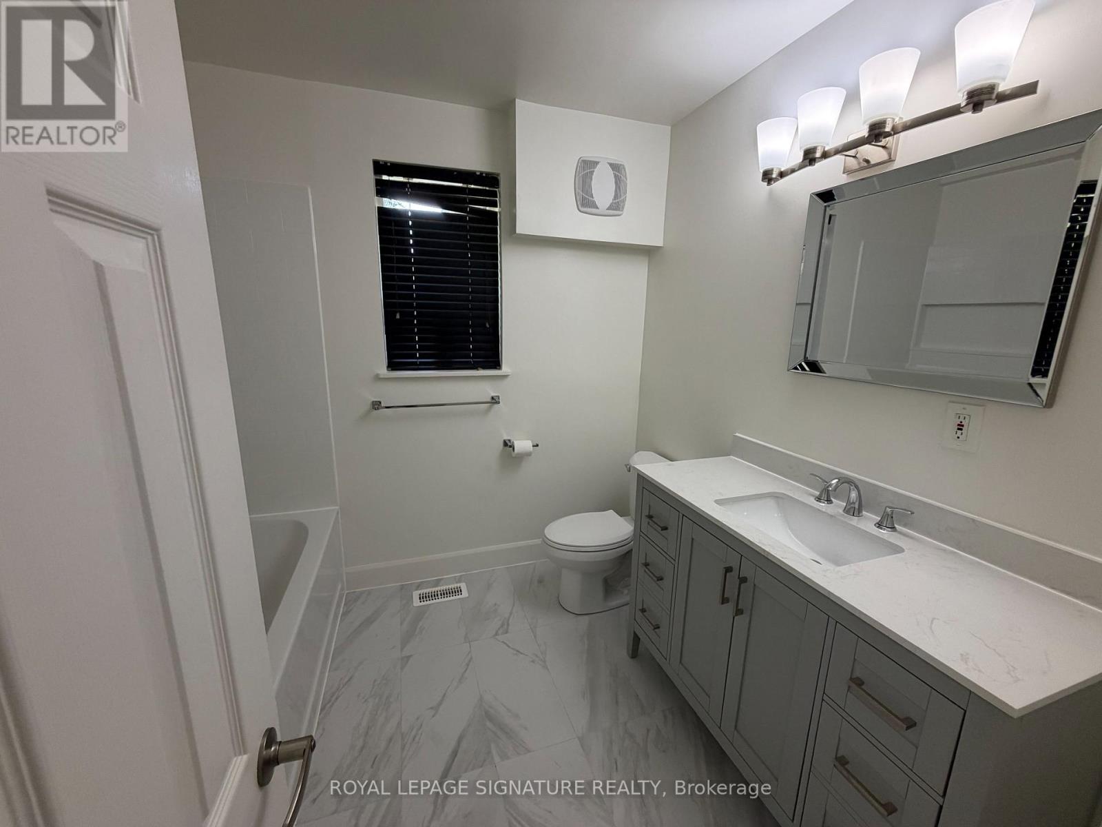 834 Mississauga Valley Boulevard, Mississauga, Ontario  L5A 1Z8 - Photo 5 - W13650102