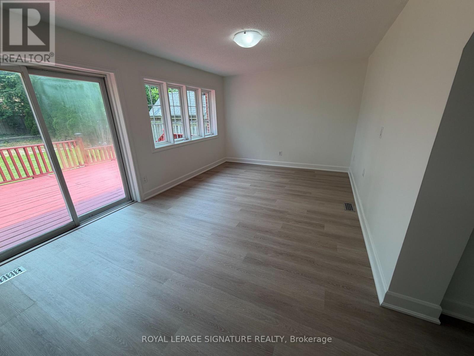 834 Mississauga Valley Boulevard, Mississauga, Ontario  L5A 1Z8 - Photo 4 - W13650102