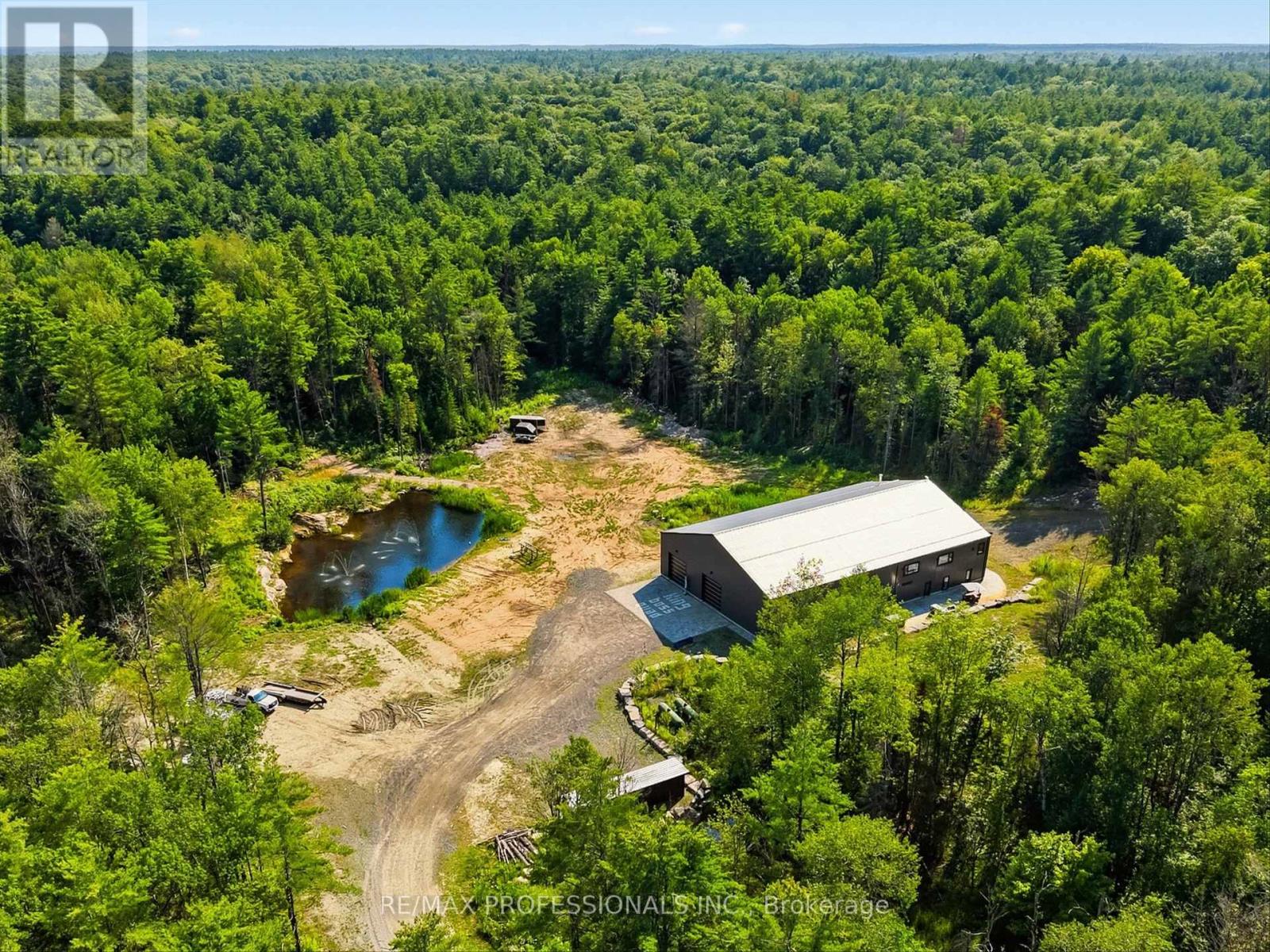 2320 Highway 117, Lake Of Bays, Ontario  P0B 1A0 - Photo 46 - X13653628