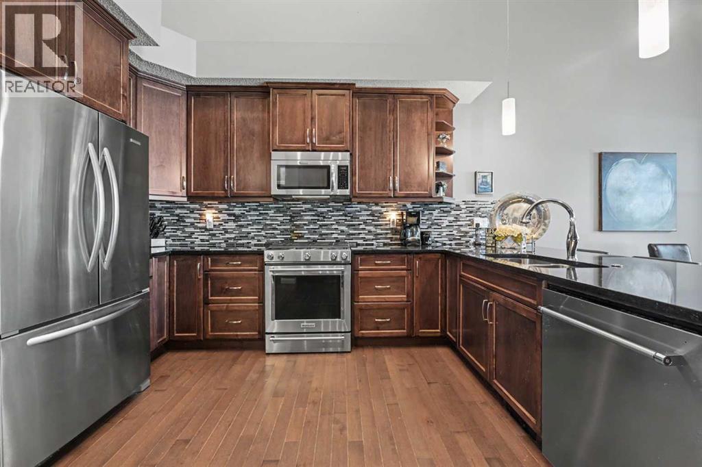 59 Evanswood Circle NW, Calgary, Alberta  T3P 0K2 - Photo 9 - A2333889