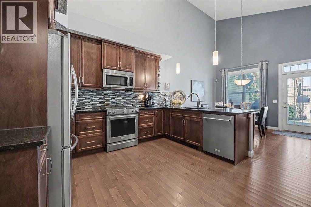 59 Evanswood Circle NW, Calgary, Alberta  T3P 0K2 - Photo 8 - A2333889