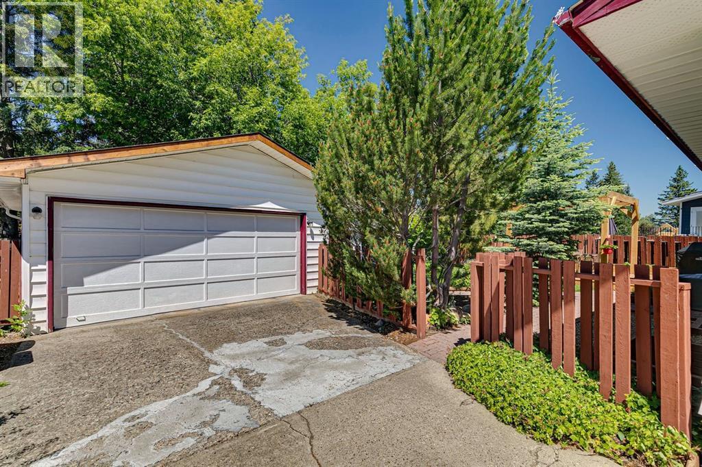618 Oakhill Place SW, Calgary, Alberta  T2V 3X8 - Photo 25 - A2335028