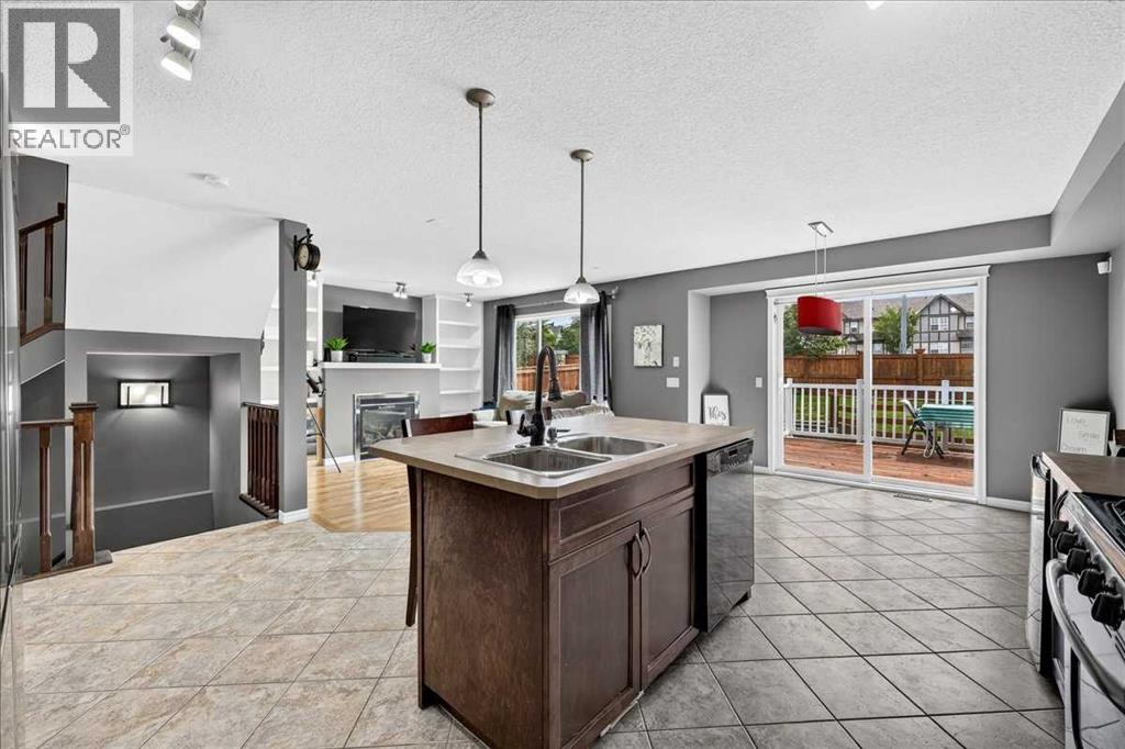 128 Cranberry Circle SE, Calgary, Alberta  T3M 0N7 - Photo 15 - A2335490