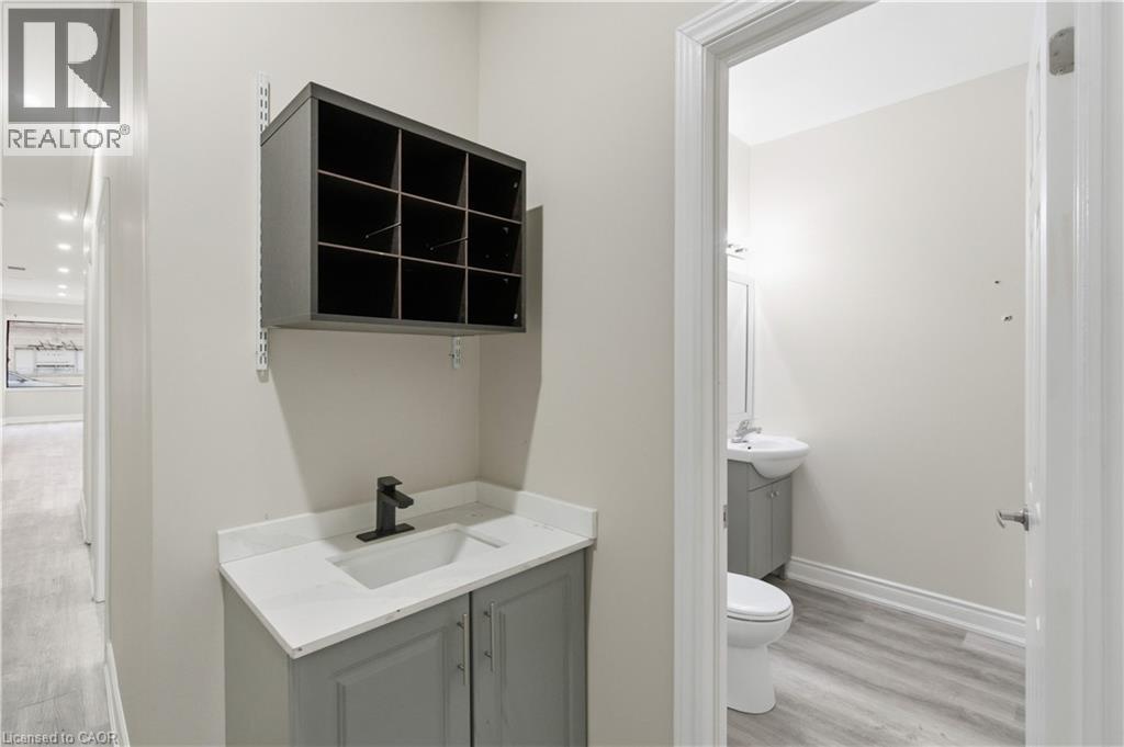 728 Main Street E, Hamilton, Ontario  L8M 1K9 - Photo 12 - 40854182