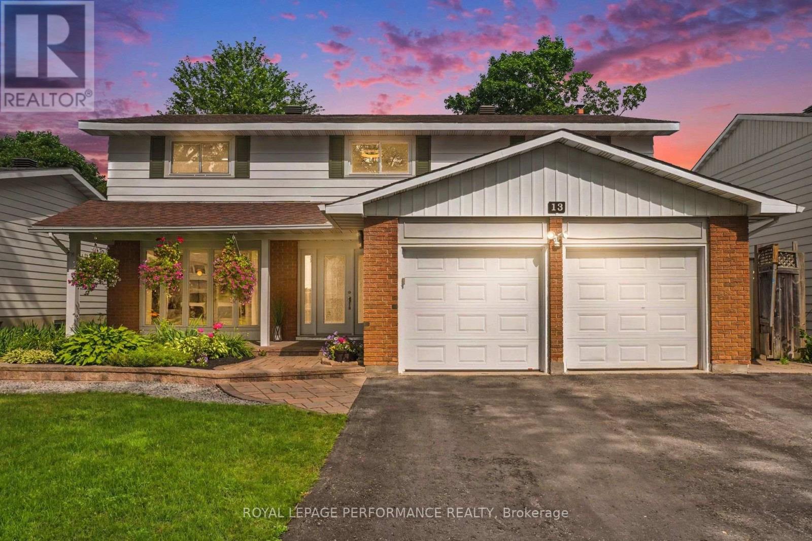13 CENTREPARK DRIVE, Ottawa, Ontario