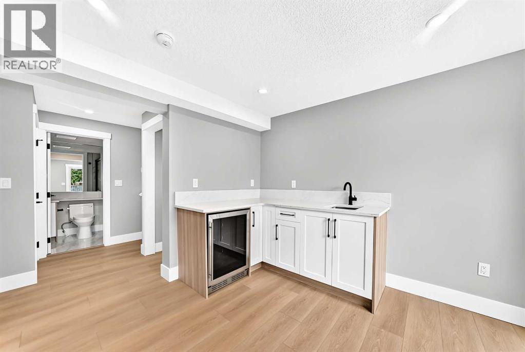 1635 32 Avenue NW, Calgary, Alberta  T2L 0K4 - Photo 27 - A2335850