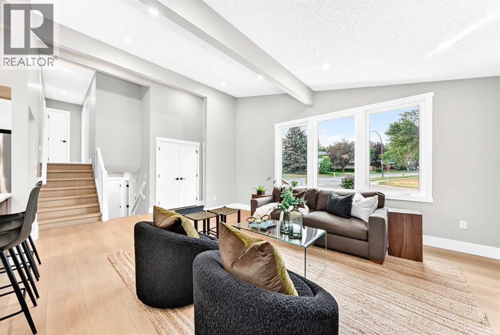 1635 32 Avenue NW, Calgary, Alberta  T2L 0K4 - Photo 4 - A2335850