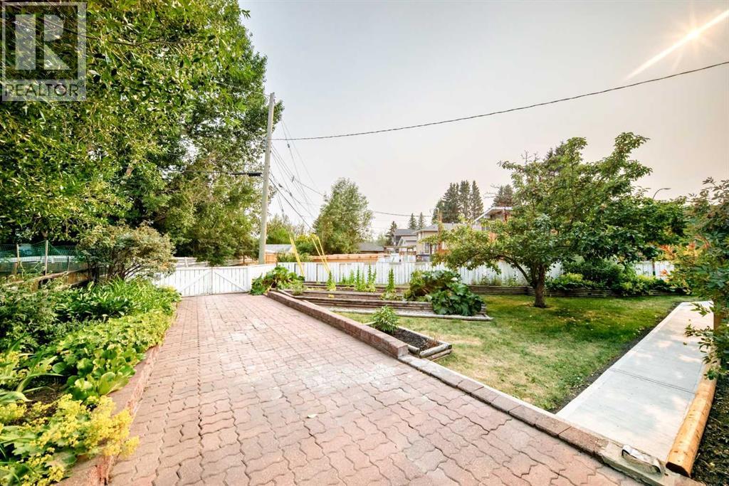 1635 32 Avenue NW, Calgary, Alberta  T2L 0K4 - Photo 36 - A2335850
