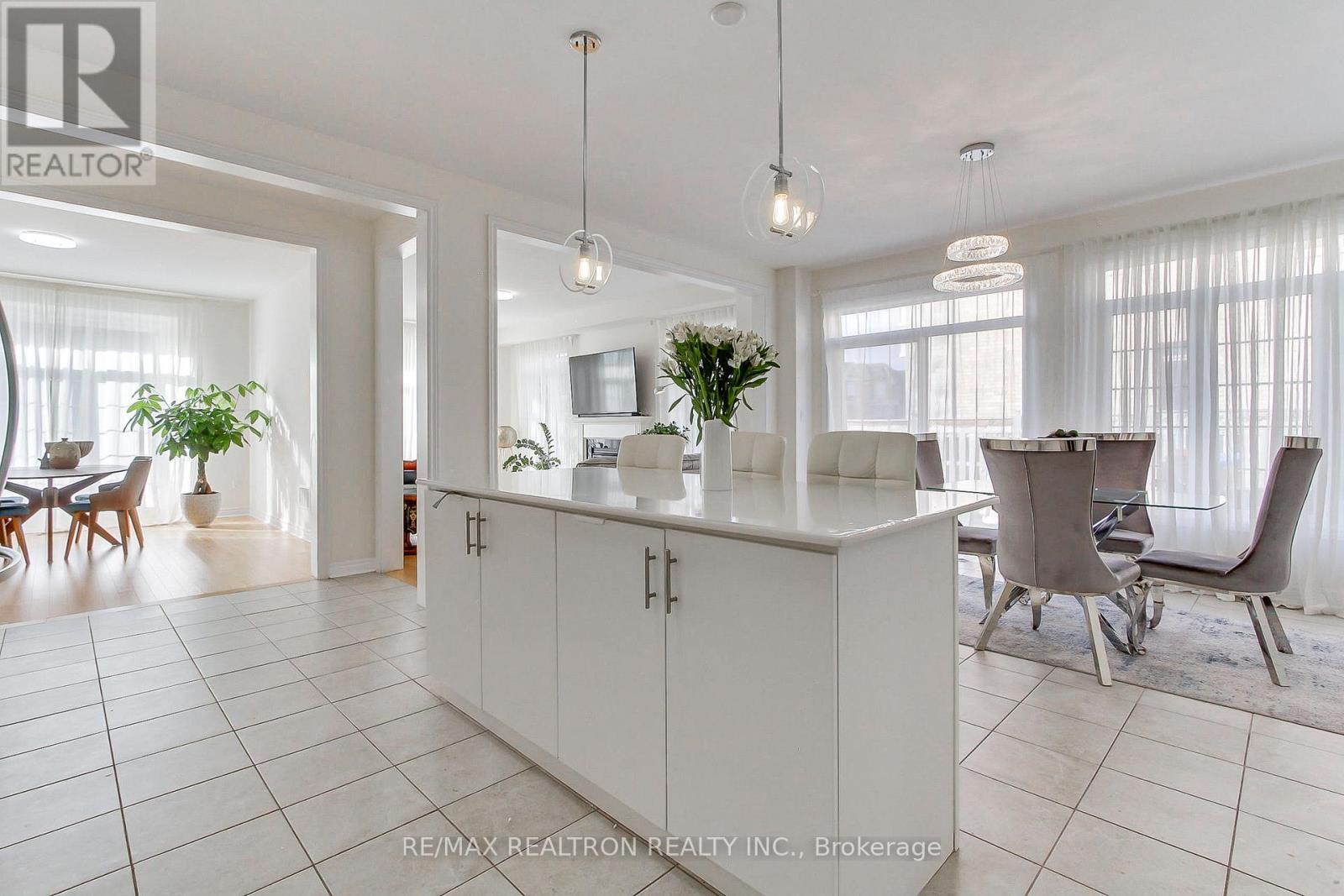 2236 Lozenby Street, Innisfil, Ontario  L9S 0M8 - Photo 17 - N13653896