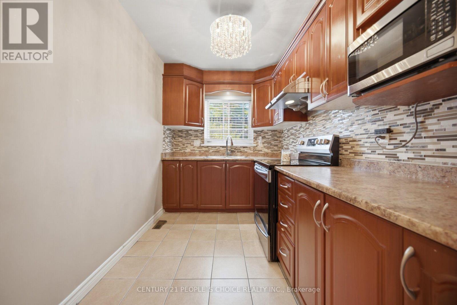 79 Fleetwood Crescent, Brampton, Ontario  L6T 2E5 - Photo 16 - W13653922