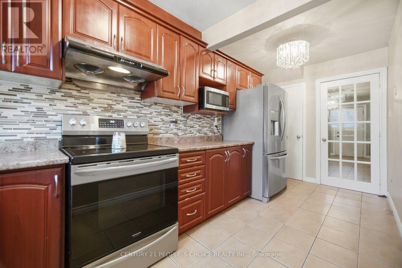 79 Fleetwood Crescent, Brampton, Ontario  L6T 2E5 - Photo 18 - W13653922