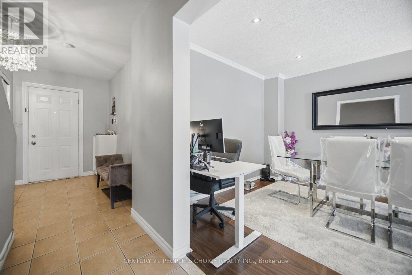 79 Fleetwood Crescent, Brampton, Ontario  L6T 2E5 - Photo 9 - W13653922