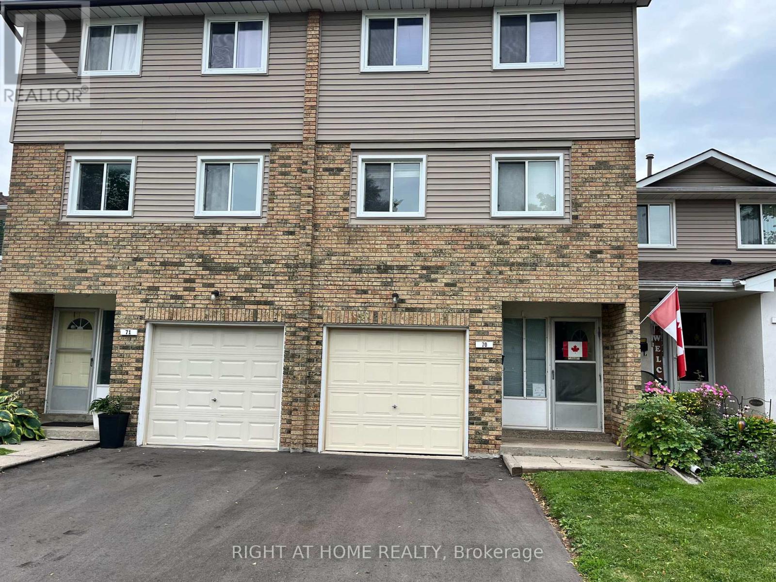 70 Carisbrooke Court, Brampton, Ontario  L6S 3K1 - Photo 2 - W13653924