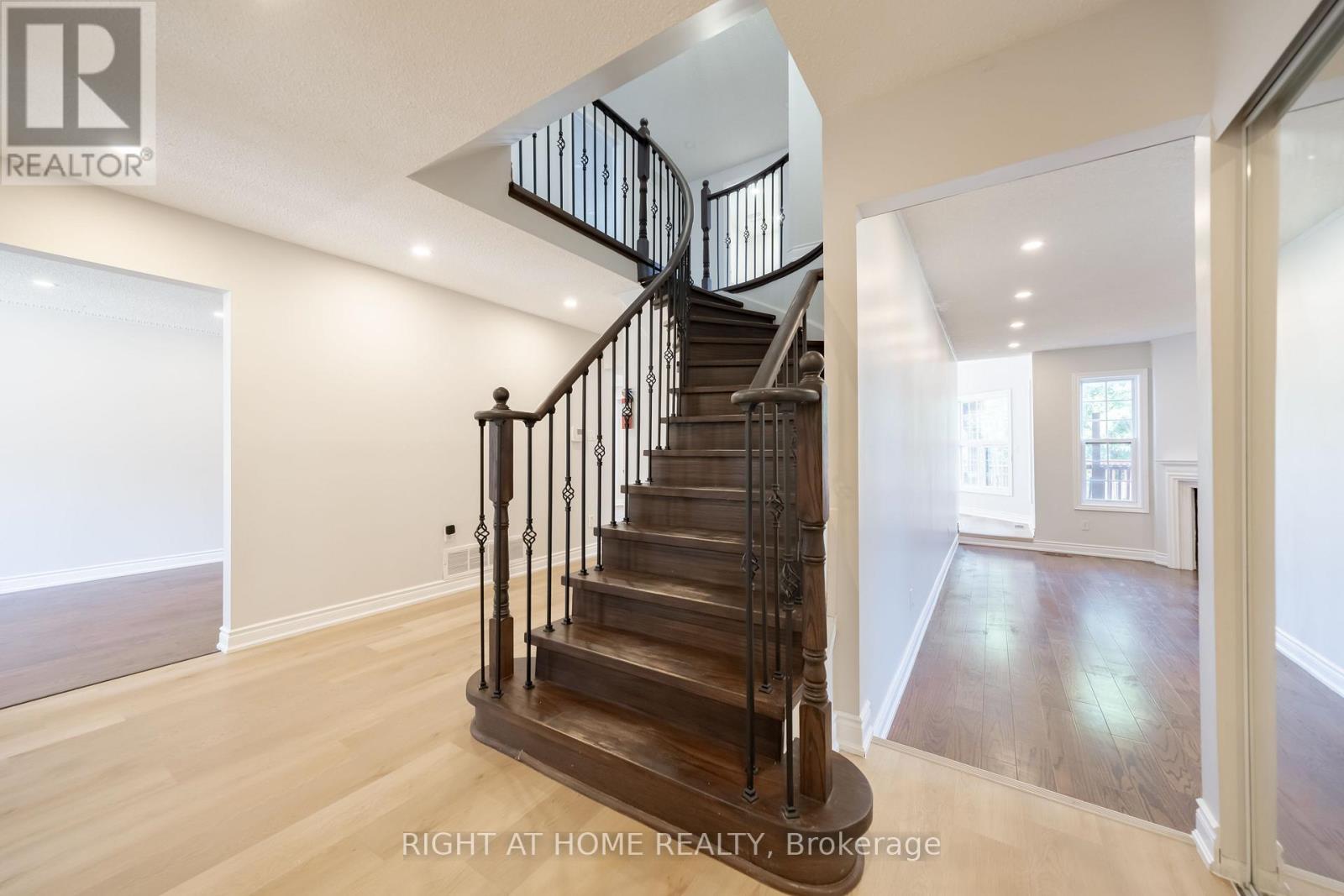 345 Mill Street S, Brampton, Ontario  L6Y 2Y8 - Photo 5 - W13653960