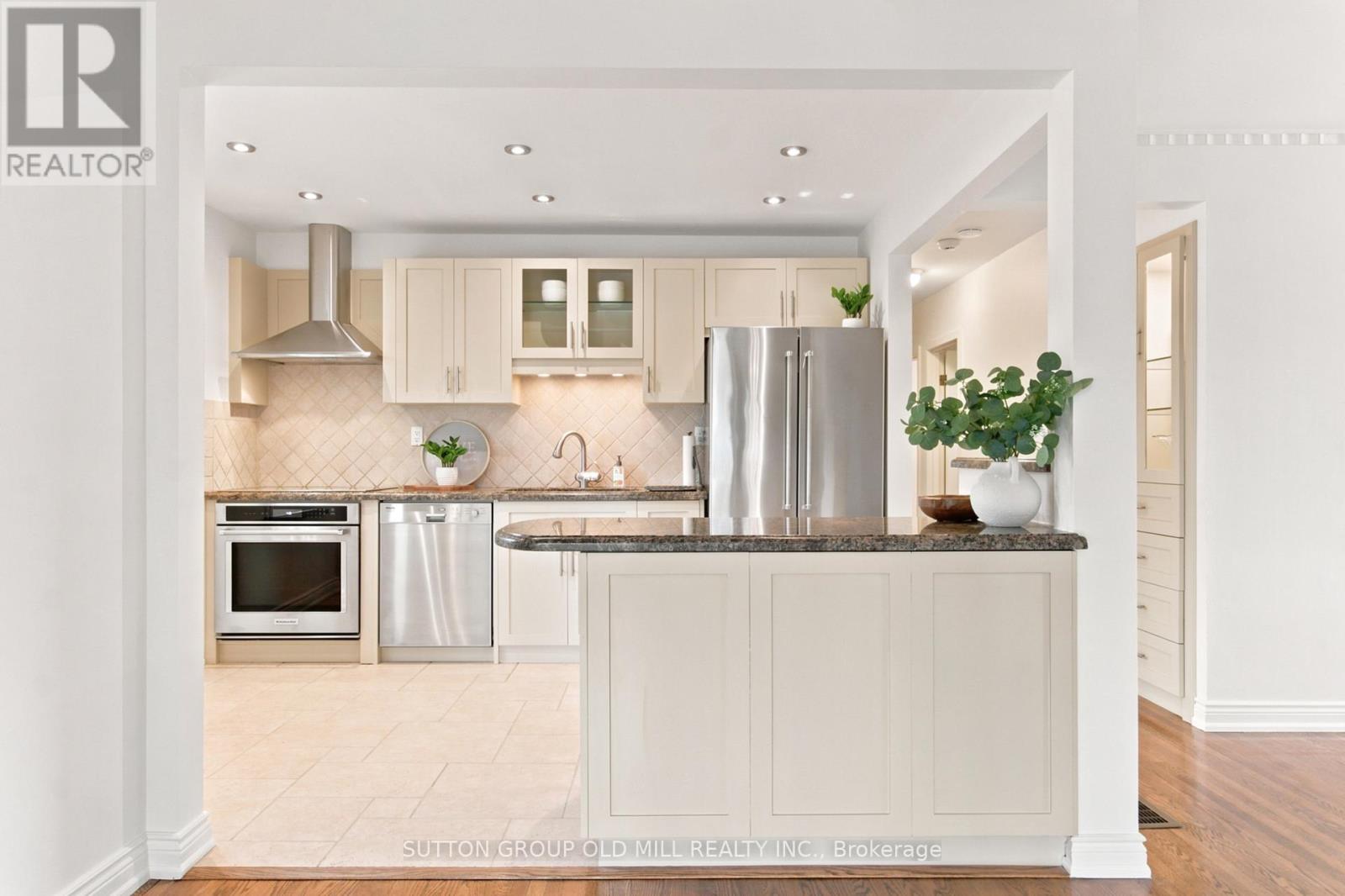 993 Islington Avenue, Toronto, Ontario  M8Z 4R1 - Photo 10 - W13653964