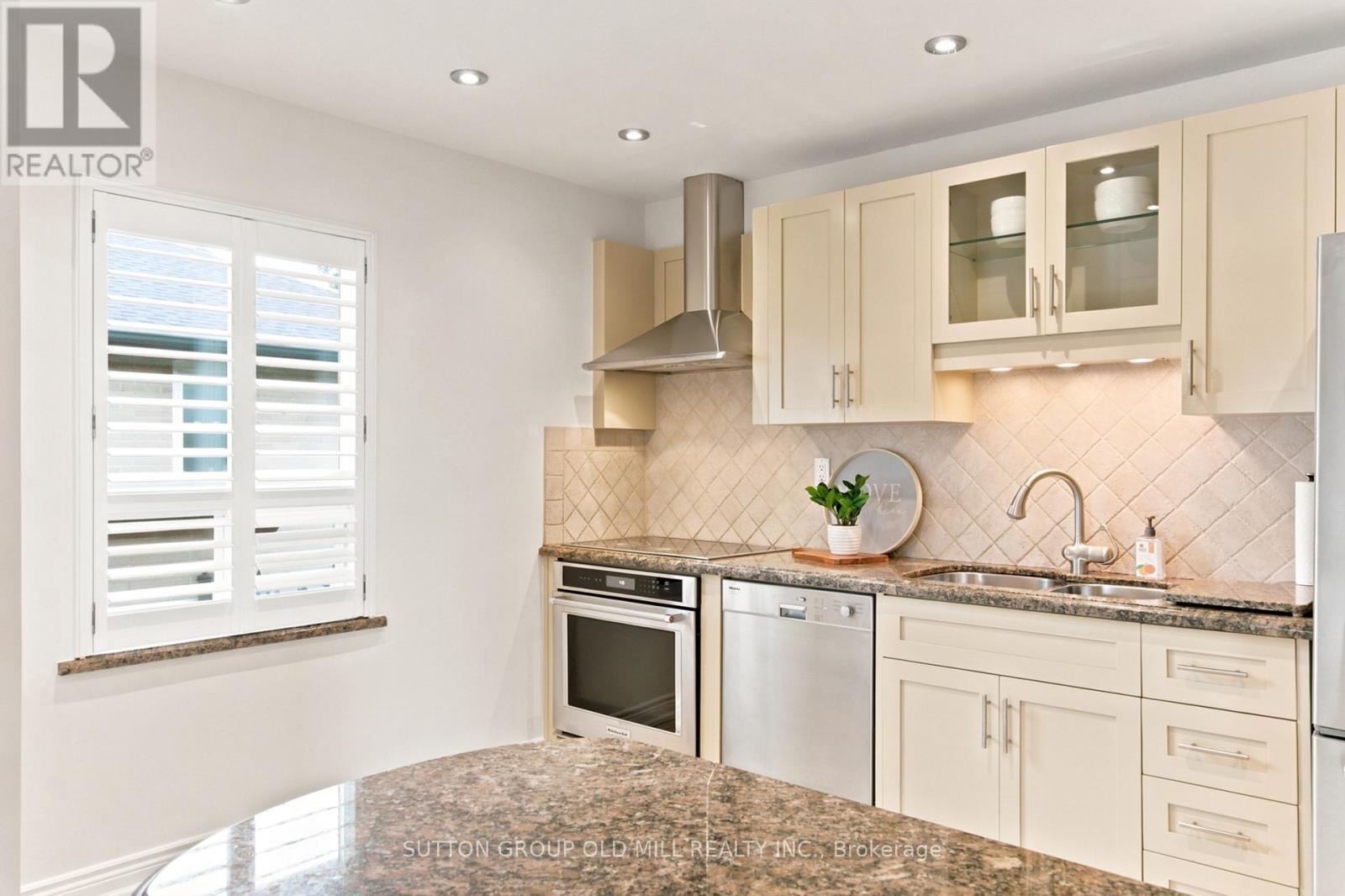 993 Islington Avenue, Toronto, Ontario  M8Z 4R1 - Photo 11 - W13653964