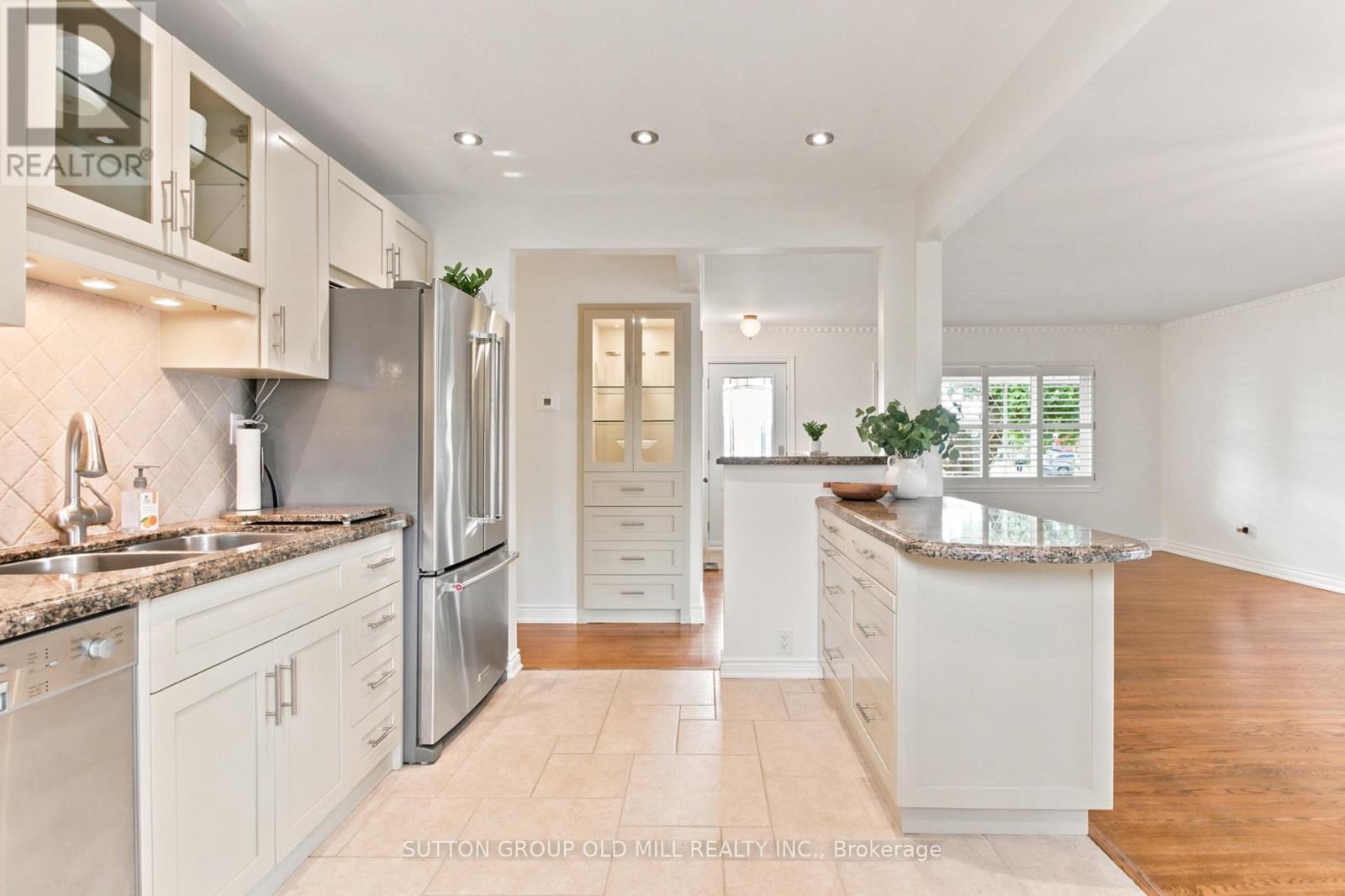 993 Islington Avenue, Toronto, Ontario  M8Z 4R1 - Photo 12 - W13653964