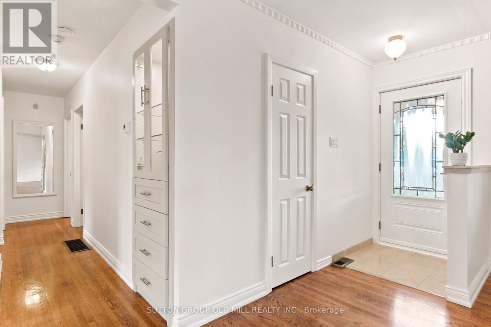 993 Islington Avenue, Toronto, Ontario  M8Z 4R1 - Photo 7 - W13653964