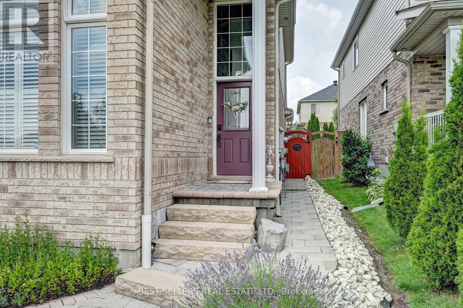 12 Popham Drive, Guelph, Ontario  N1E 0B7 - Photo 3 - X13623196