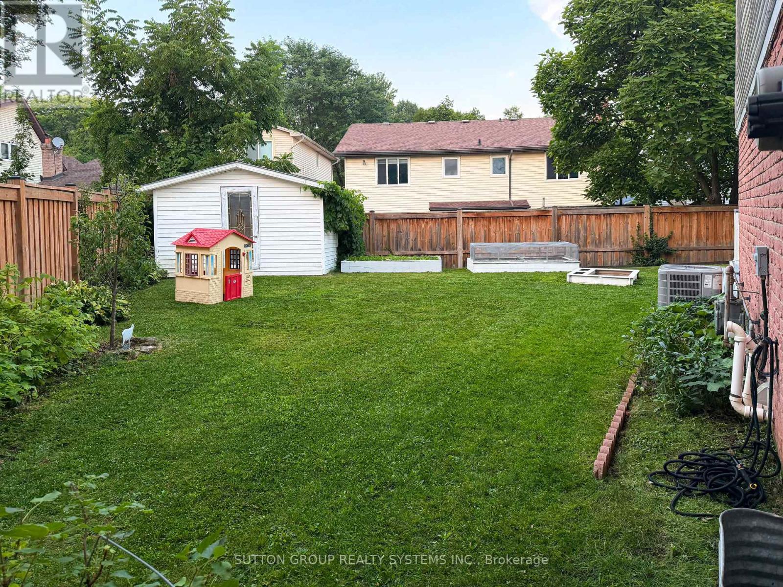 19 Parkway Place, Hamilton, Ontario  L9H 6K3 - Photo 38 - X13651488