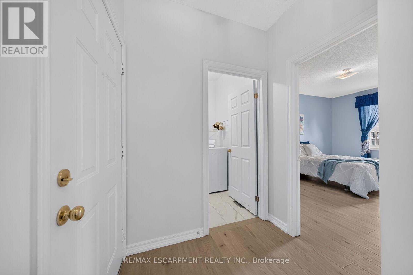 21 Twentyplace Boulevard, Hamilton, Ontario  L0R 1W0 - Photo 22 - X13653918