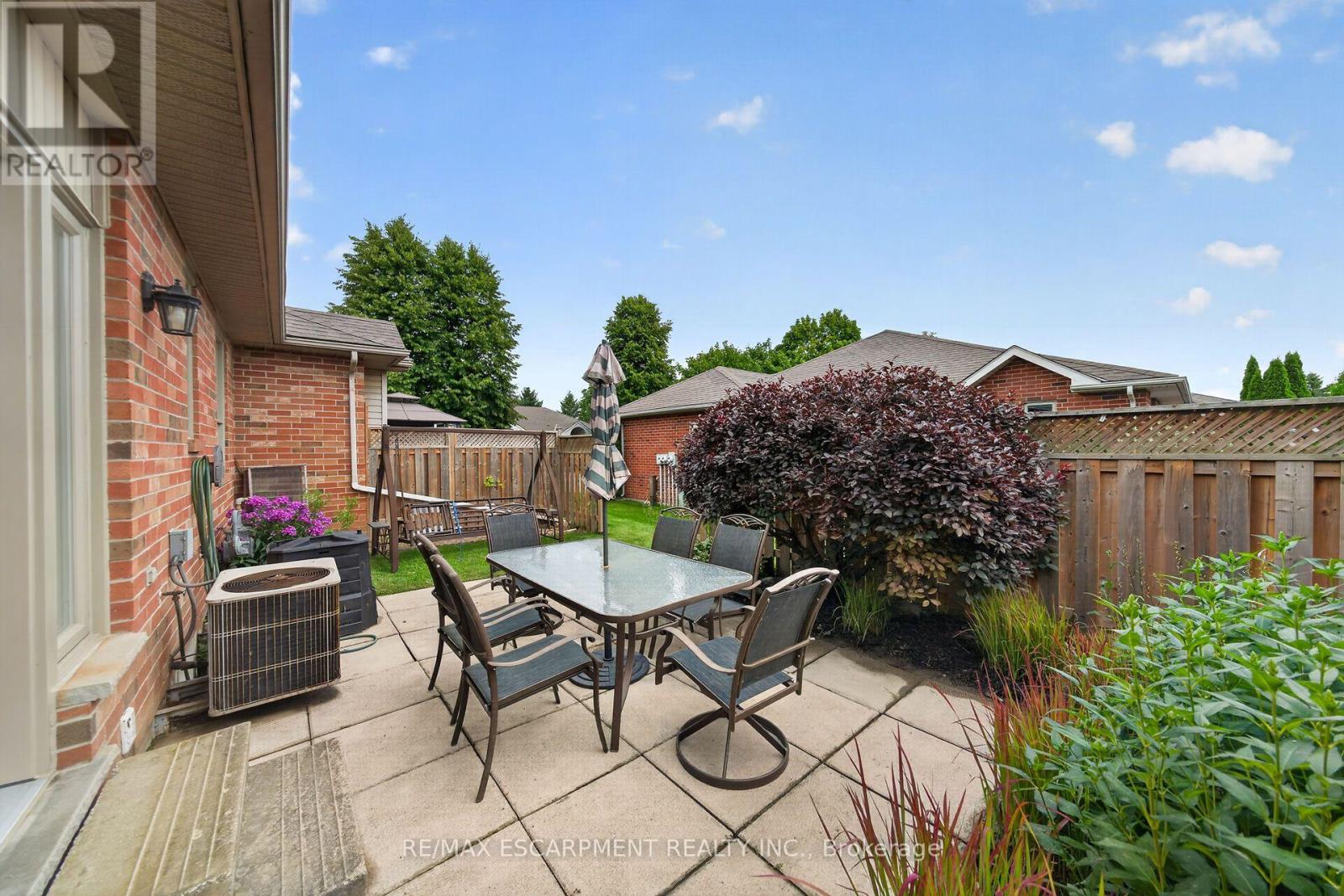 21 Twentyplace Boulevard, Hamilton, Ontario  L0R 1W0 - Photo 43 - X13653918