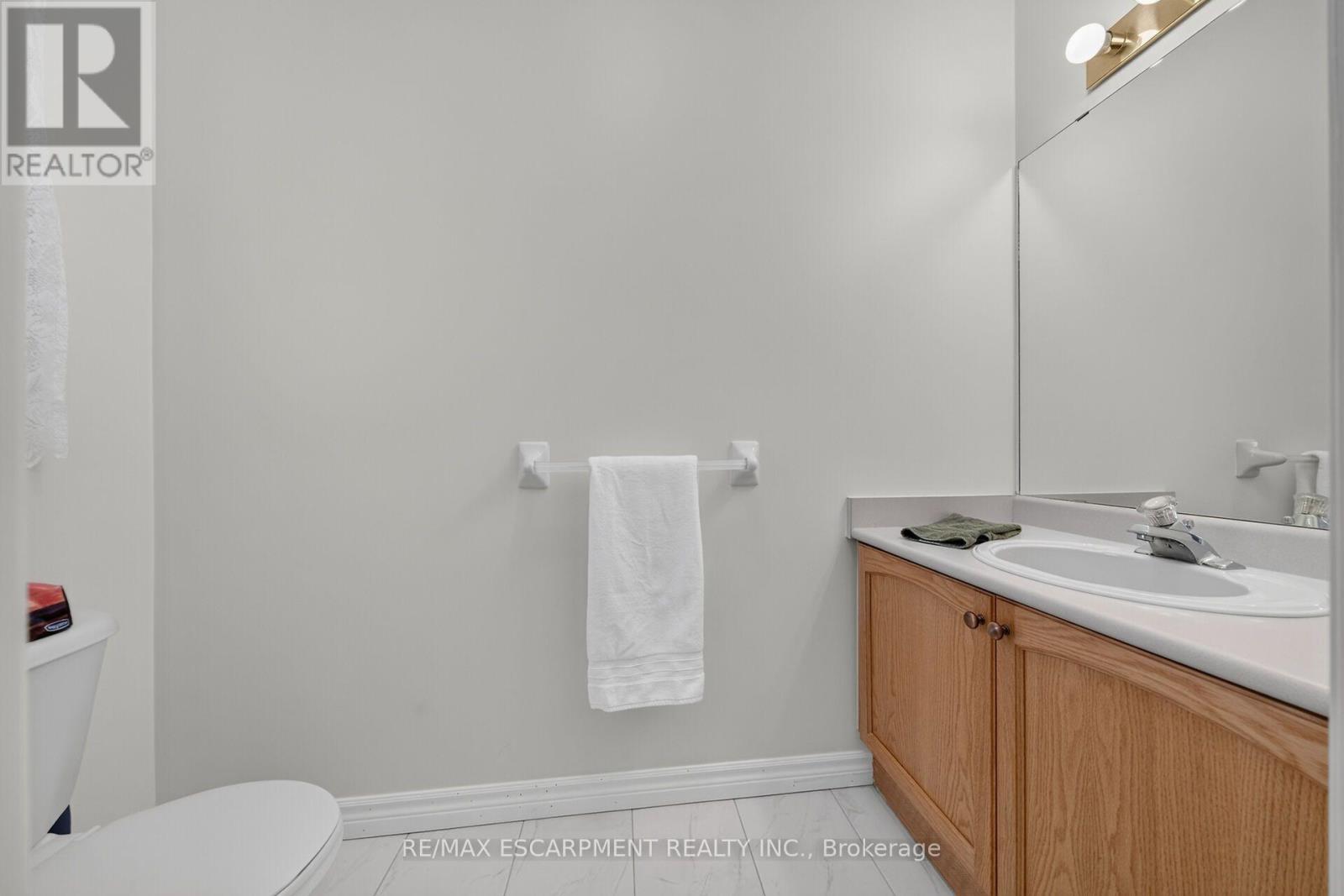 21 Twentyplace Boulevard, Hamilton, Ontario  L0R 1W0 - Photo 7 - X13653918