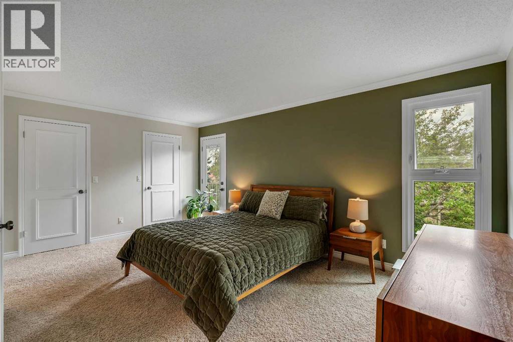 35 Strasbourg Bay SW, Calgary, Alberta  T3H 1Y3 - Photo 19 - A2335128