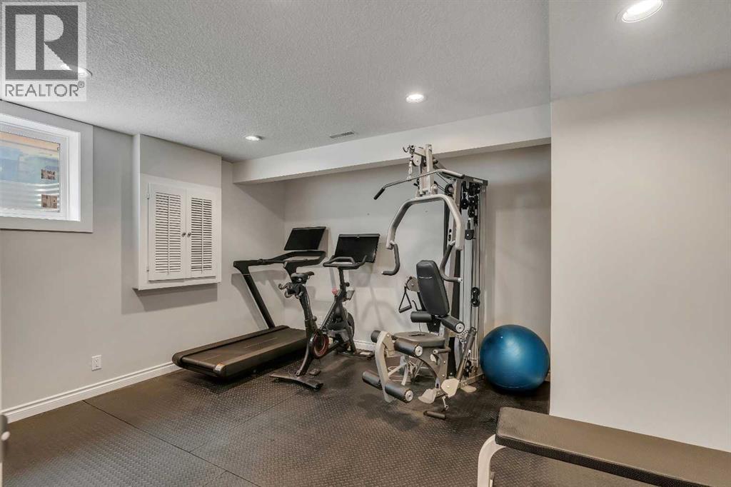 35 Strasbourg Bay SW, Calgary, Alberta  T3H 1Y3 - Photo 31 - A2335128