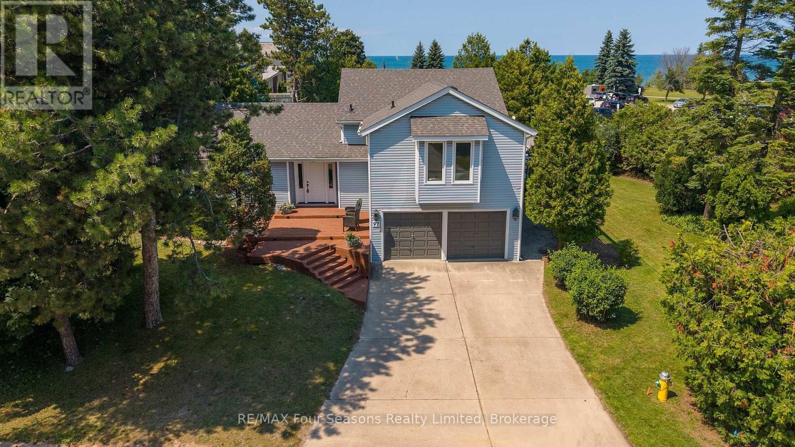 97 & 99 Huron Street, Collingwood, Ontario  L9Y 4Y3 - Photo 6 - S13653944