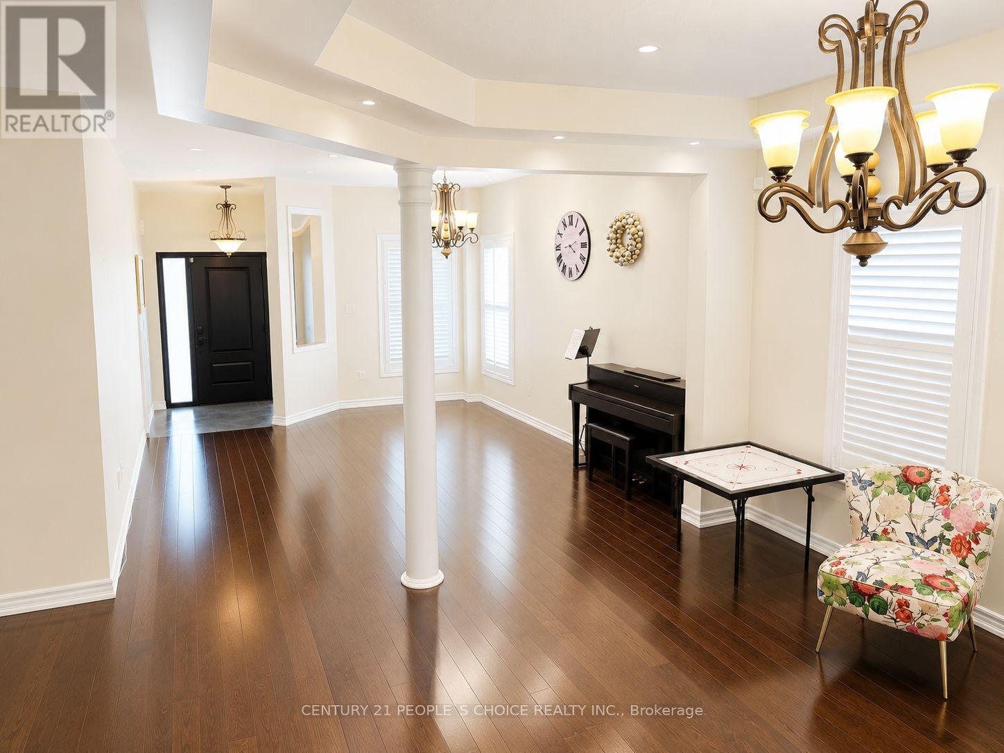 2486 Wasaga Drive, Oakville, Ontario L6H 0E1 - Photo 2 - W13652230