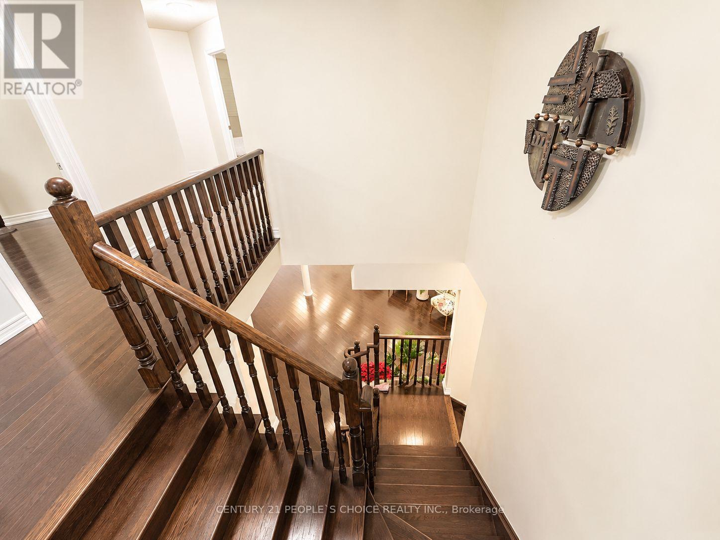 2486 Wasaga Drive, Oakville, Ontario L6H 0E1 - Photo 9 - W13652230