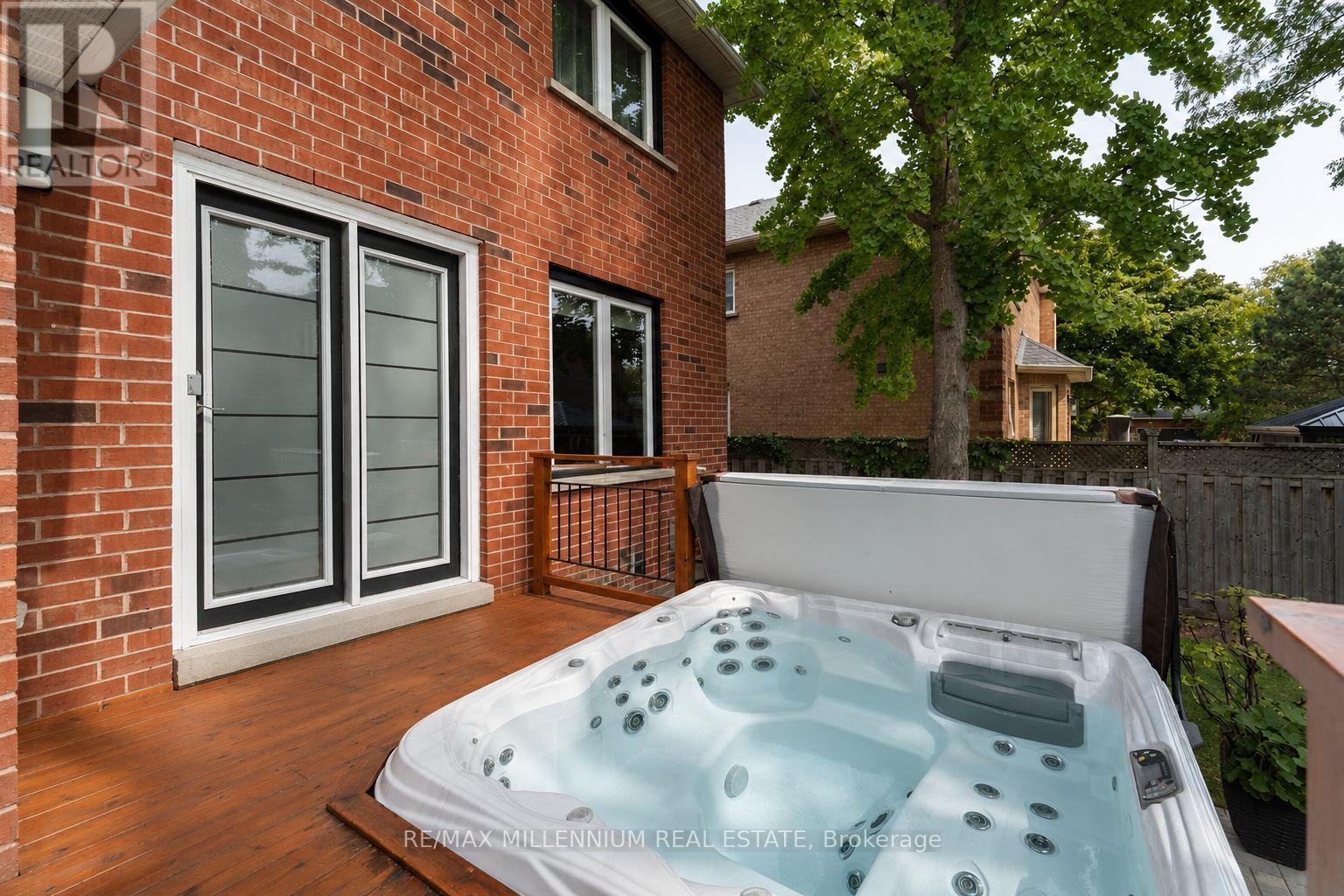 2776 Rosewood Lane, Oakville, Ontario  L6J 7M4 - Photo 5 - W13653002