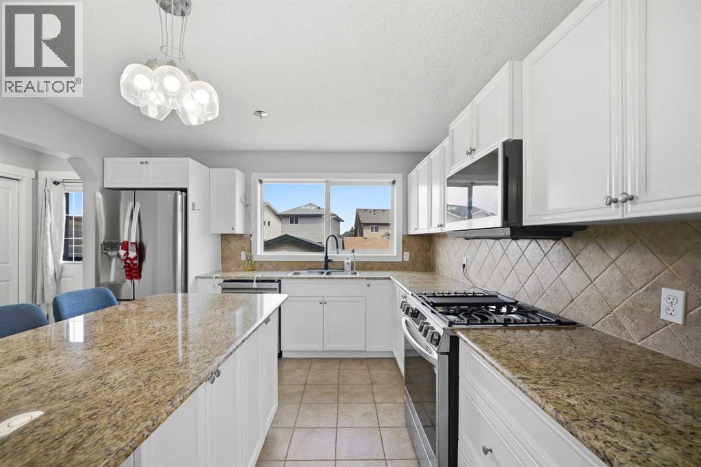 39 Panora Square NW, Calgary, Alberta  T3K 0R8 - Photo 13 - A2308754