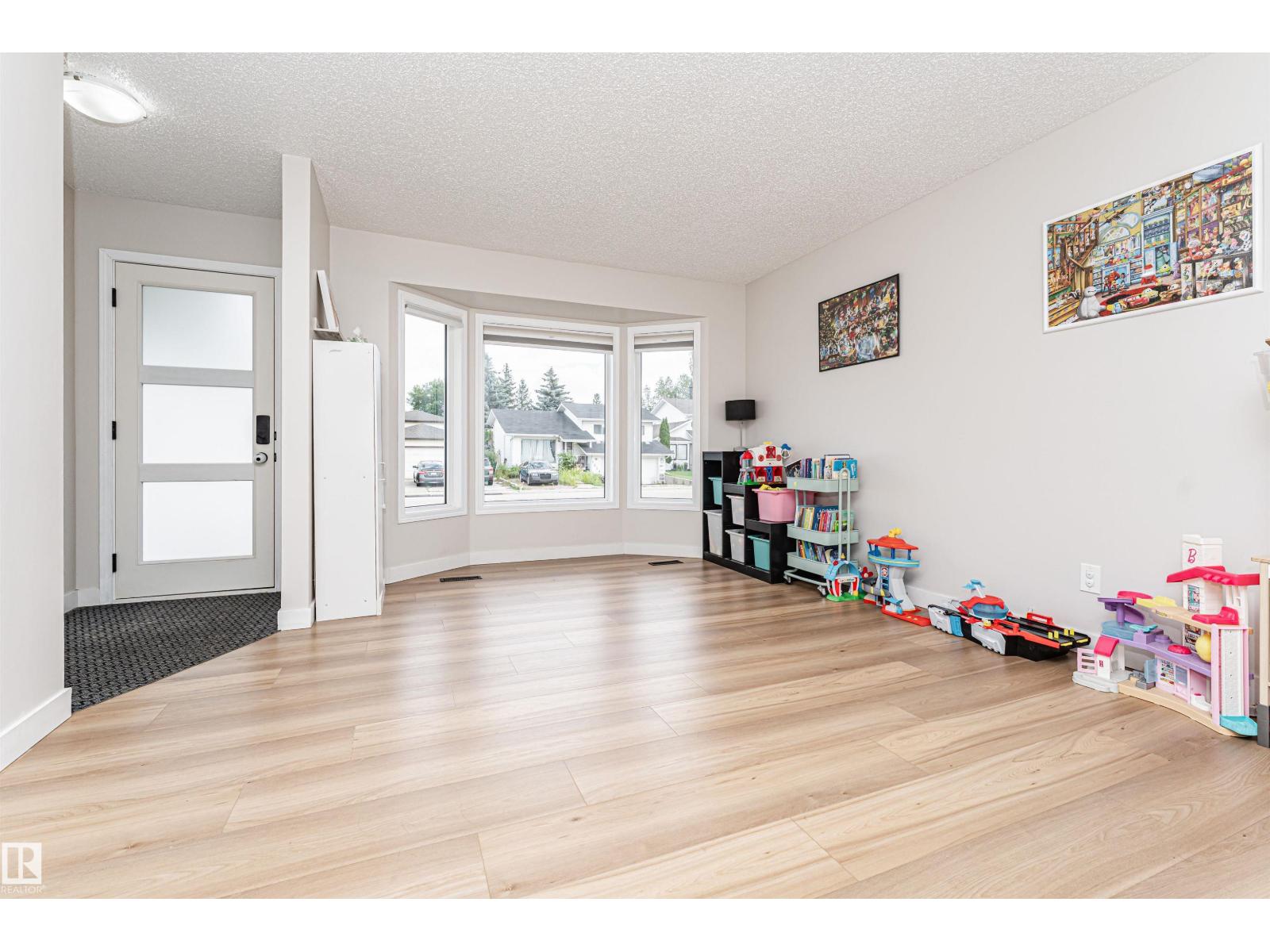 4521 29 Av NW, Edmonton, Alberta  T6L 4W6 - Photo 6 - E4502849