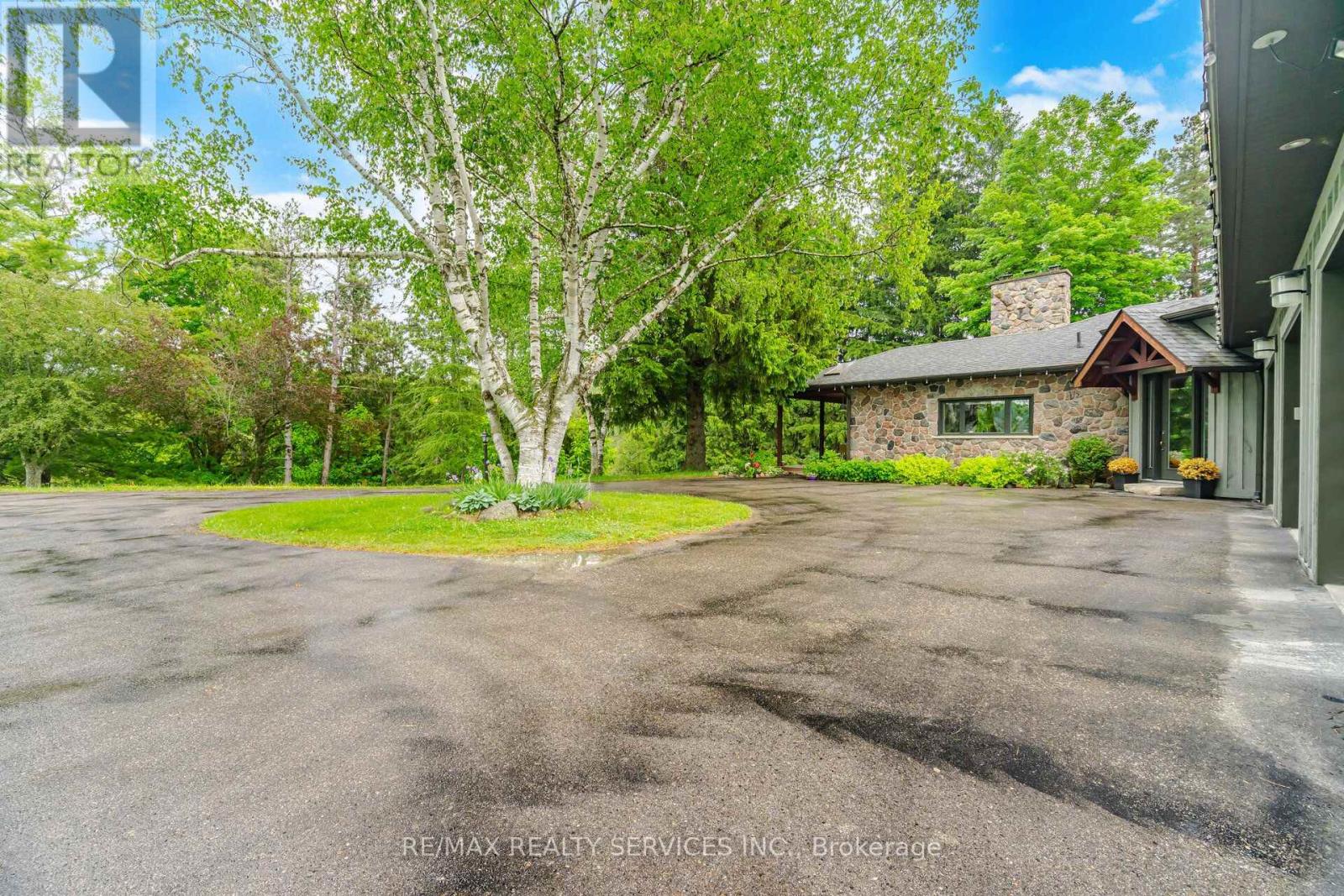 19246 Centreville Creek Road, Caledon, Ontario L7K 2N1 - Photo 6 - W13653982
