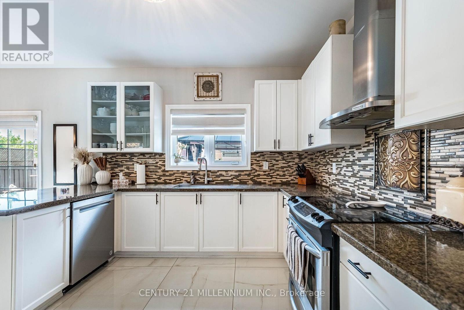 4 Belleville Drive, Brampton, Ontario  L6P 1V7 - Photo 18 - W13654008