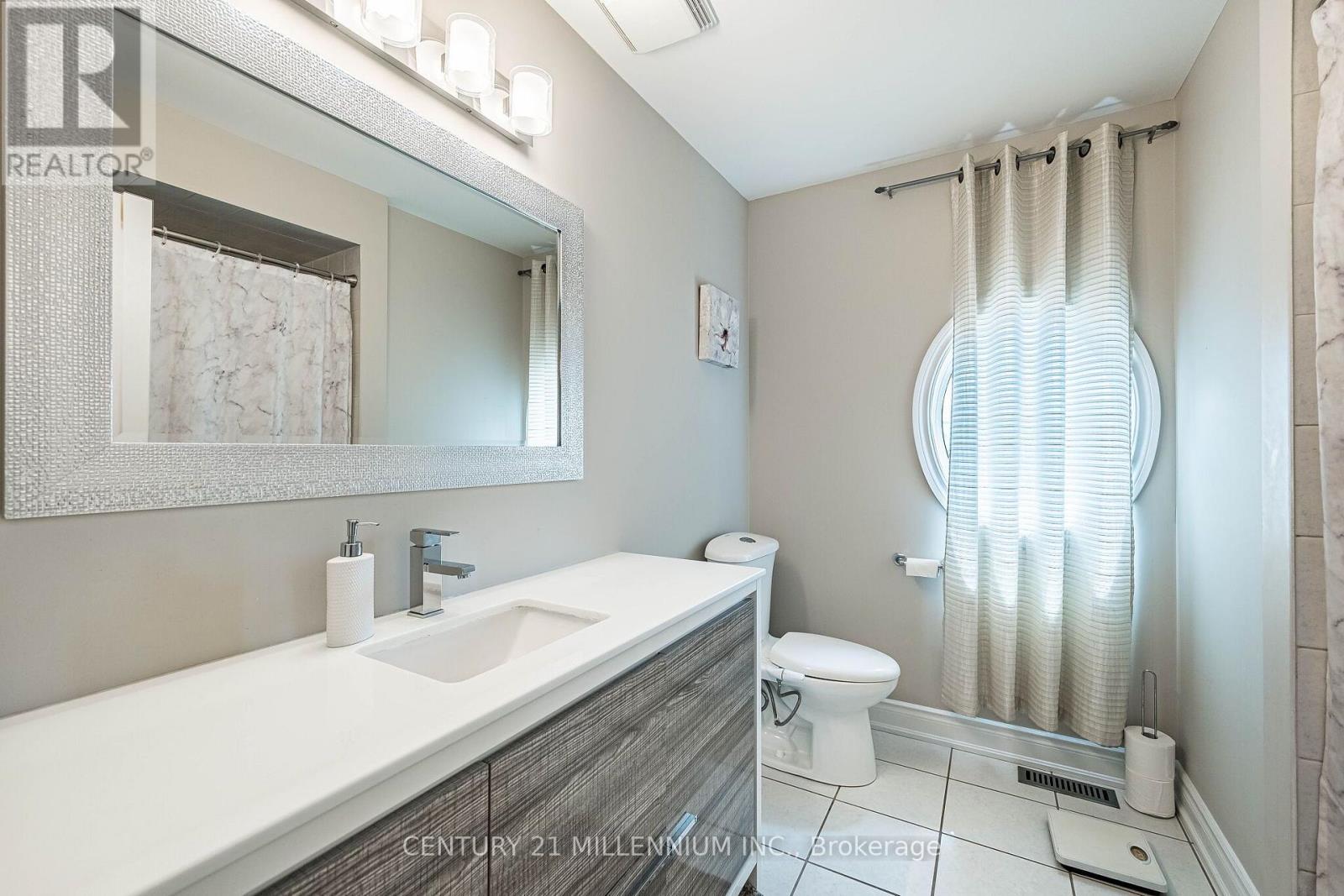 4 Belleville Drive, Brampton, Ontario  L6P 1V7 - Photo 37 - W13654008