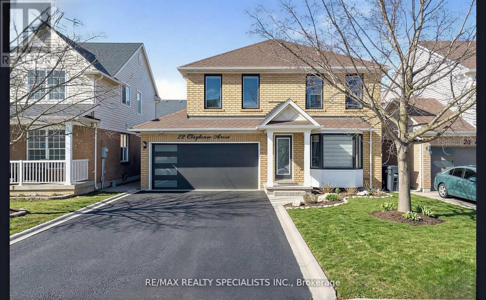 22 CLAYBORNE AVENUE, Brampton, Ontario