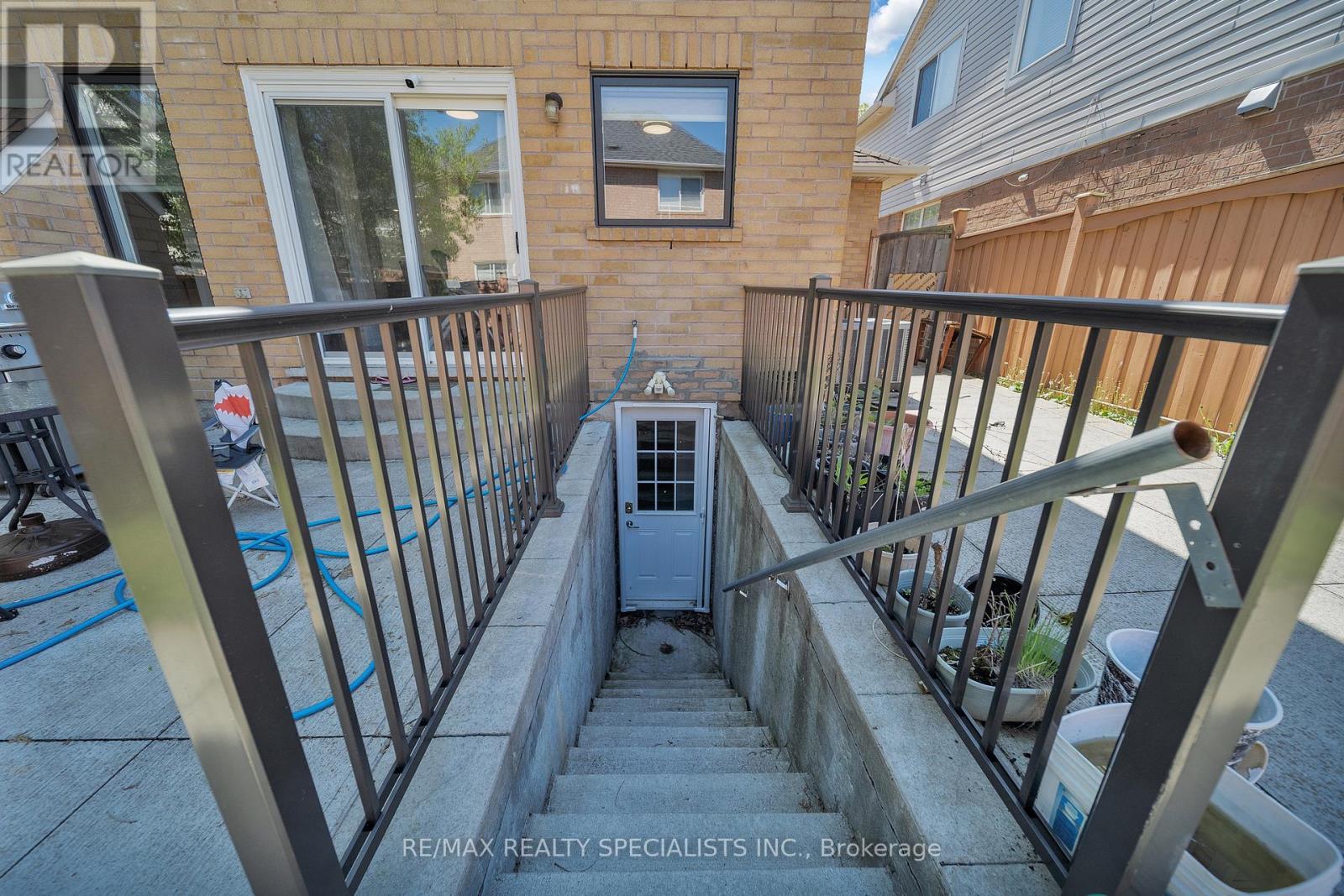 22 Clayborne Avenue, Brampton, Ontario  L7A 1N8 - Photo 6 - W13654026